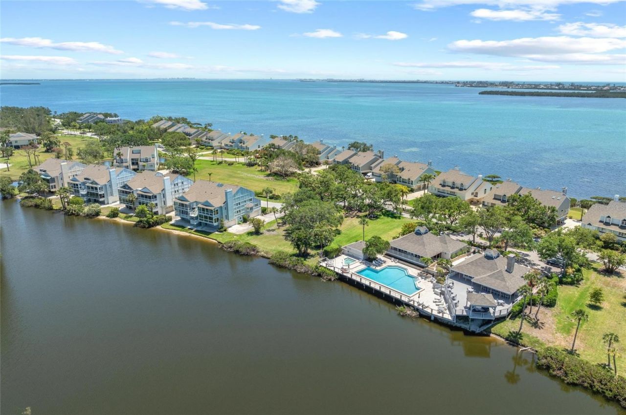 79 Tidy Island Blvd, Bradenton, FL 34210 Photo