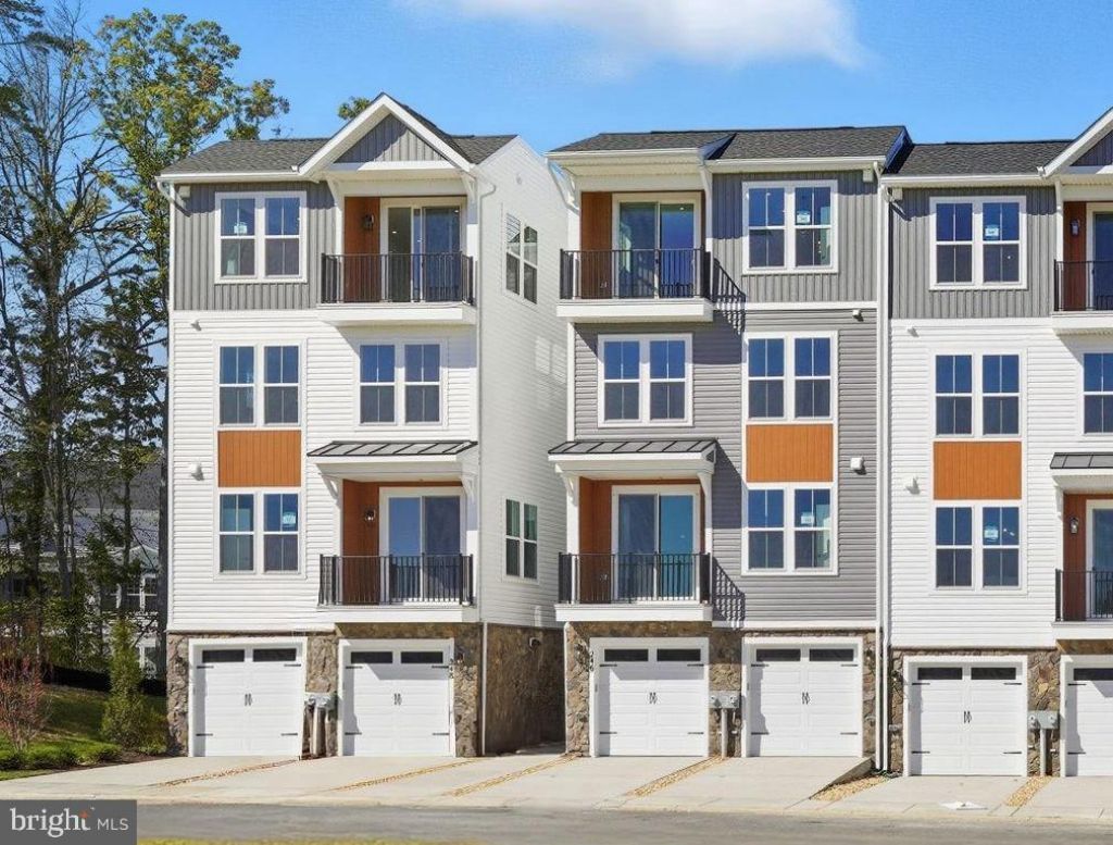 248 Violet Way, Unit 2, Stafford, VA 22554 Main Photo