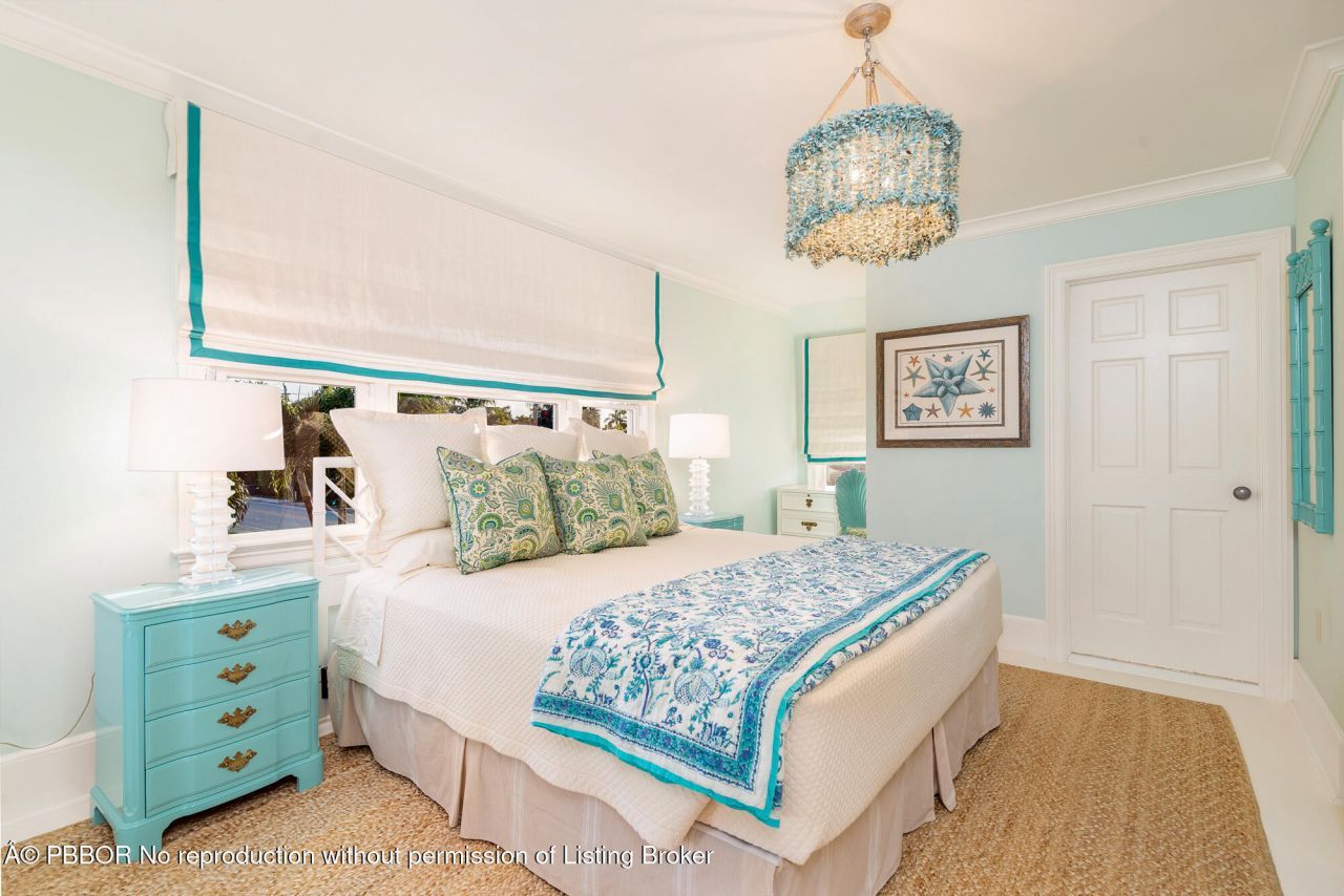 357 Seabreeze Avenue, Palm Beach, FL 33480 Photo