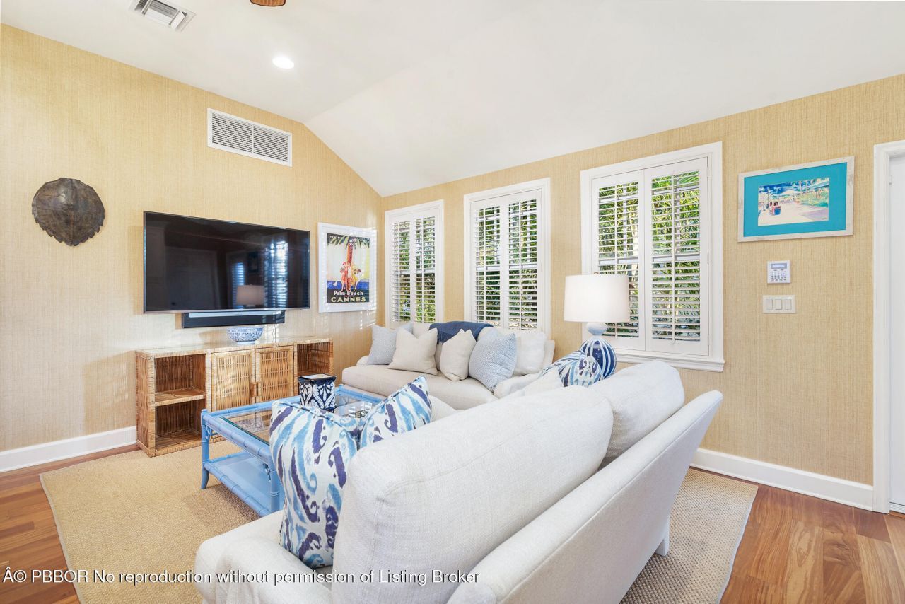 357 Seabreeze Avenue, Palm Beach, FL 33480 Photo