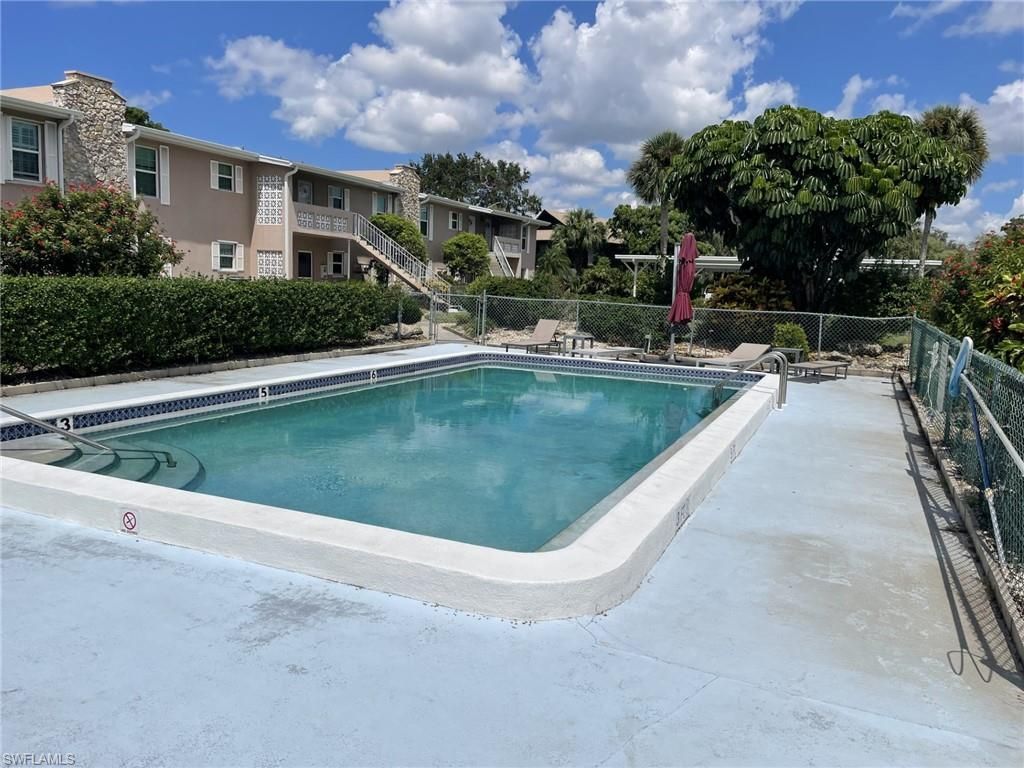 221 Cypress Way E, Unit 103, Naples, FL 34110 Photo