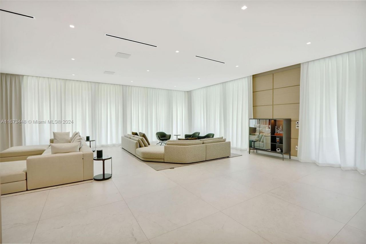 9860 NE 5th Avenue Rd, Miami Shores, FL 33138 Photo