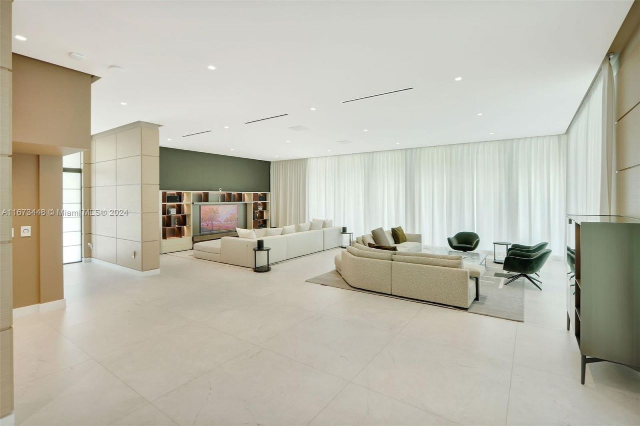 9860 NE 5th Avenue Rd, Miami Shores, FL 33138 Photo