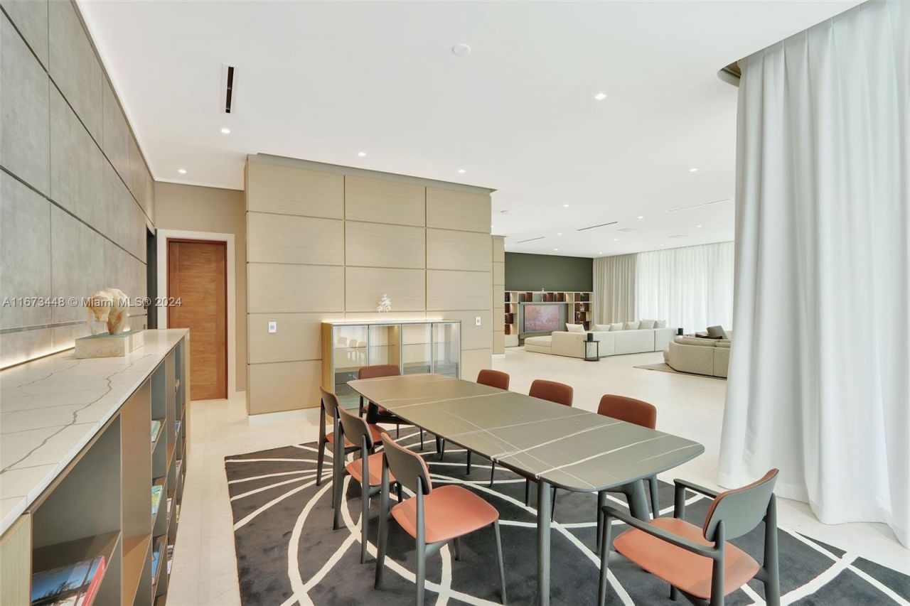 9860 NE 5th Avenue Rd, Miami Shores, FL 33138 Photo