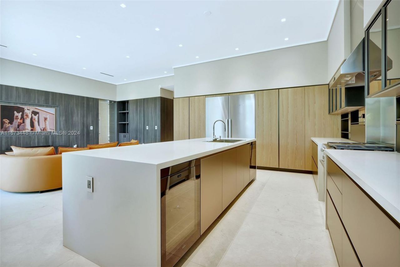 9860 NE 5th Avenue Rd, Miami Shores, FL 33138 Photo