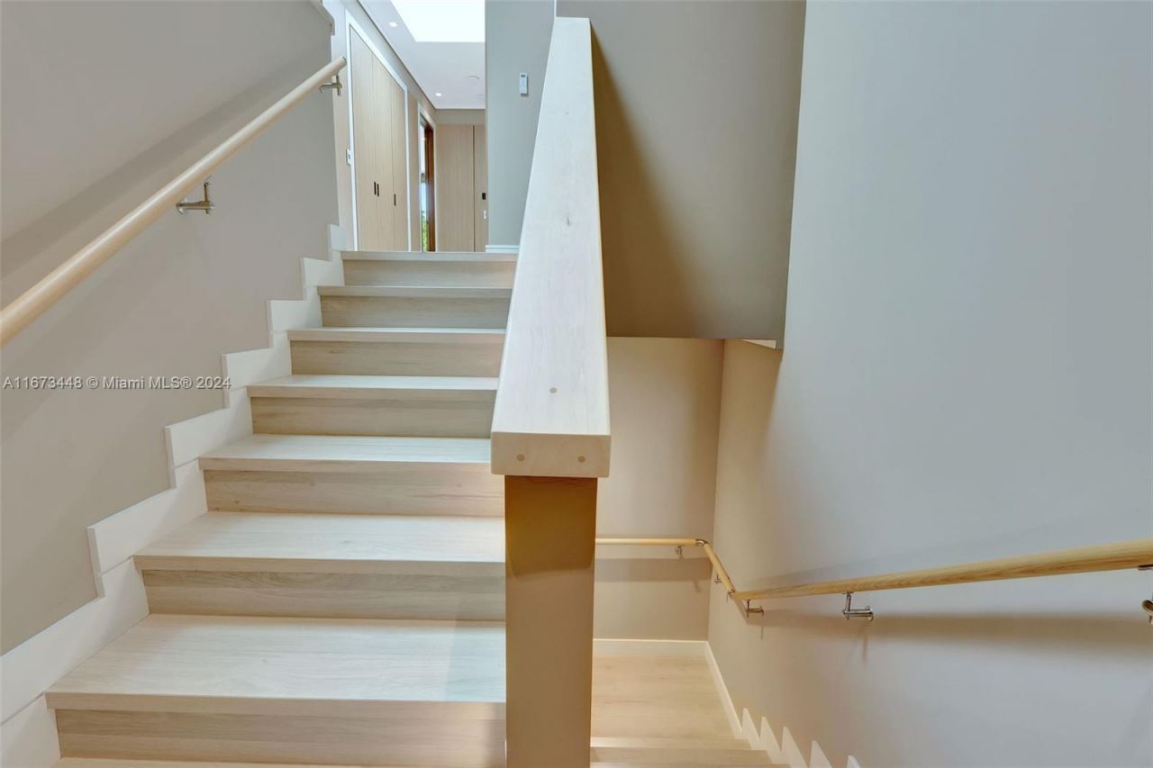 9860 NE 5th Avenue Rd, Miami Shores, FL 33138 Photo