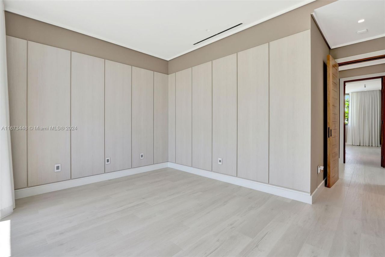 9860 NE 5th Avenue Rd, Miami Shores, FL 33138 Photo