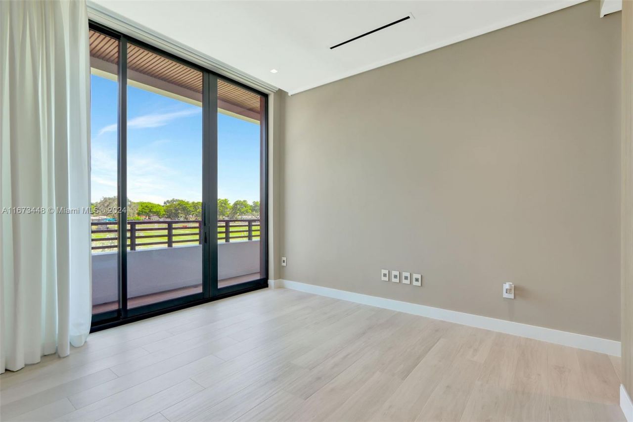 9860 NE 5th Avenue Rd, Miami Shores, FL 33138 Photo