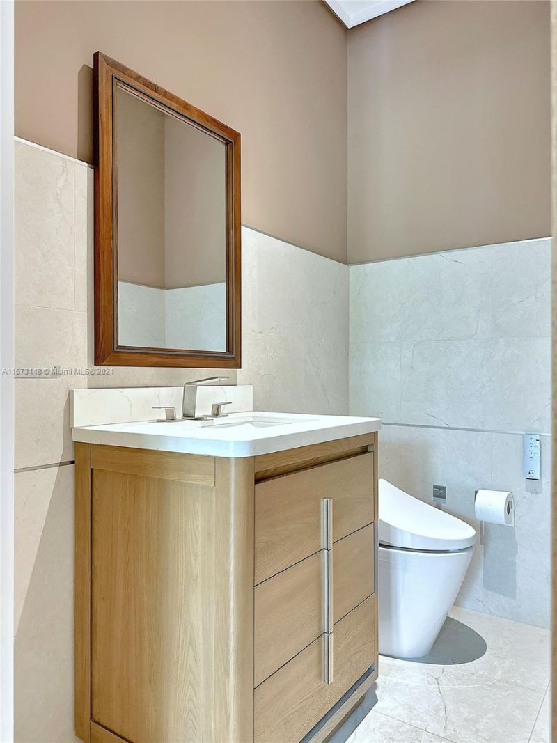 9860 NE 5th Avenue Rd, Miami Shores, FL 33138 Photo