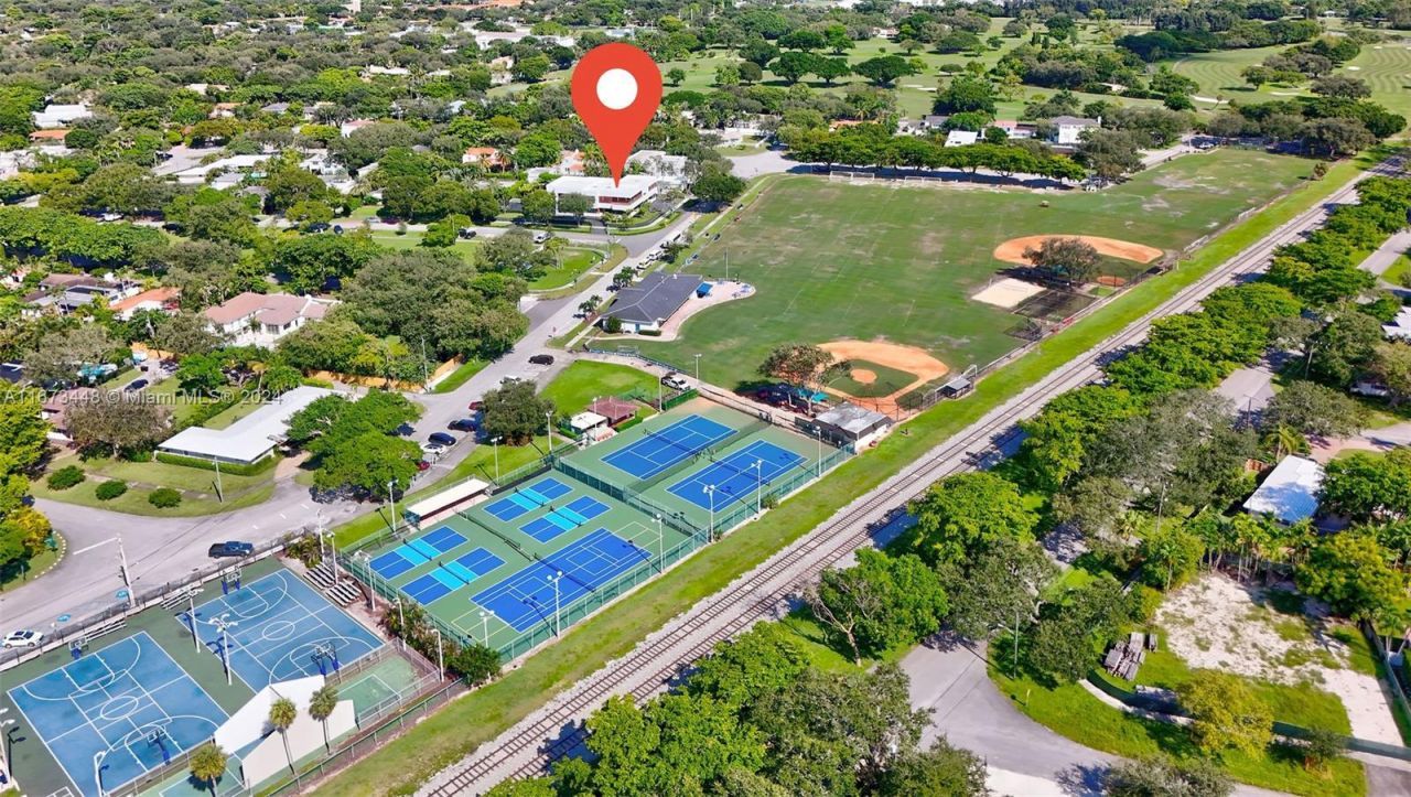 9860 NE 5th Avenue Rd, Miami Shores, FL 33138 Photo