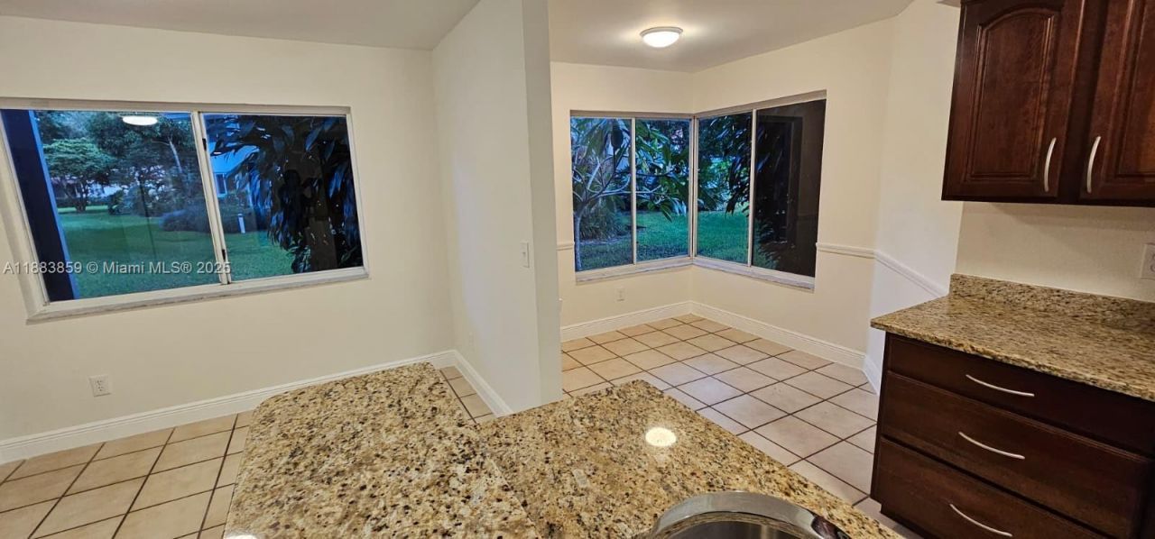 9220 NW 9th Pl, Unit 1, Plantation, FL 33324 Photo