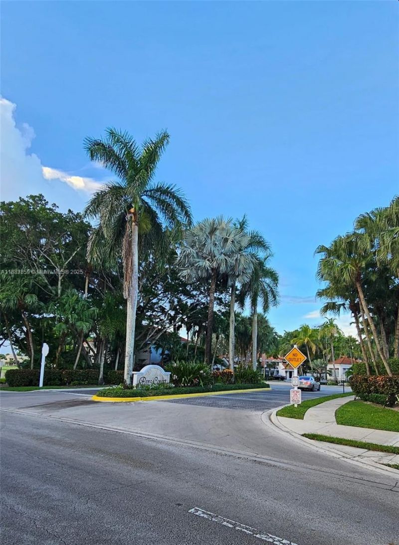 9220 NW 9th Pl, Unit 1, Plantation, FL 33324 Photo