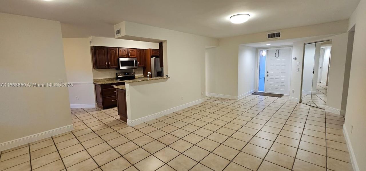 9220 NW 9th Pl, Unit 1, Plantation, FL 33324 Photo