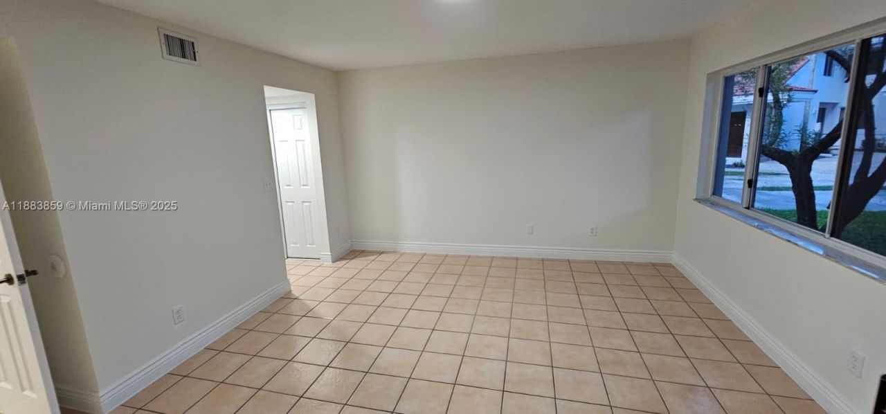 9220 NW 9th Pl, Unit 1, Plantation, FL 33324 Photo