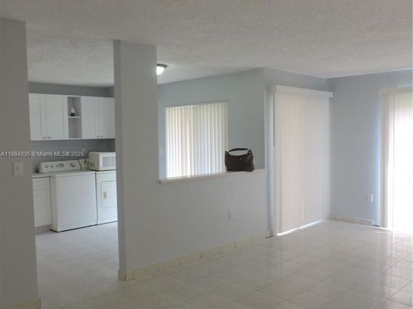 13045 SW 68 ST, Unit 104, Miami, FL 33183