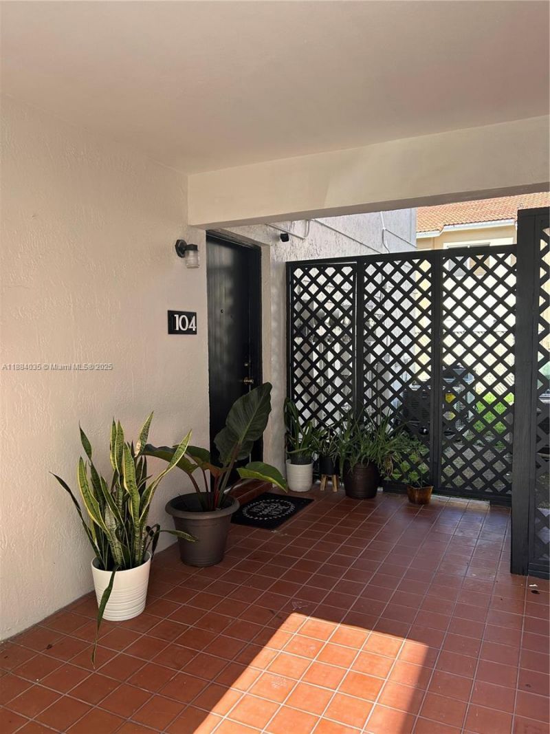 13045 SW 68 St, Unit 104, Miami, FL 33183 Photo