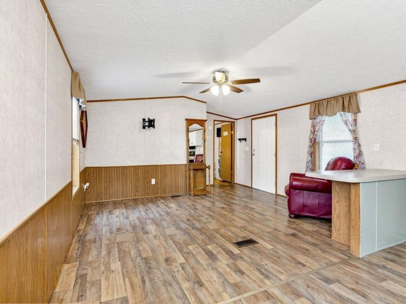 60 Estates Lane, Reynoldsburg, OH 43068 Photo 9