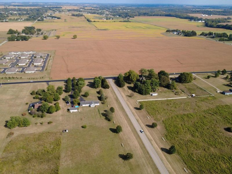 665 Granite Drive, Circleville, OH 43113 Photo 7