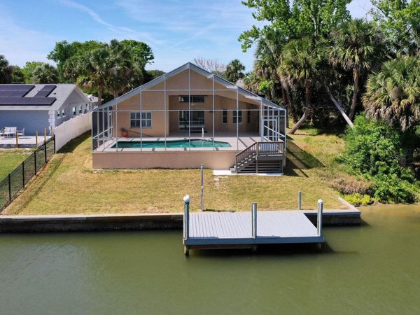 6 E Crossleaf Ct, Palm Coast, FL 32137