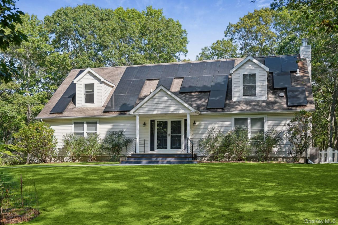 70 Straight Path, Southampton, NY 11968 Main Photo