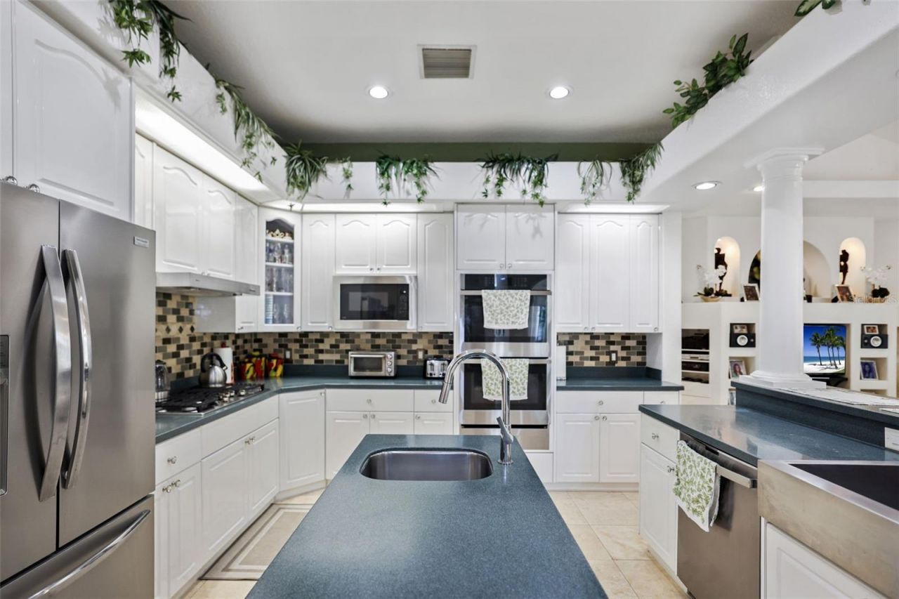 14423 Kandi Court, Largo, FL 33774 Photo