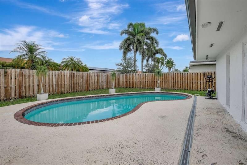 11831 NW 38th Place, Sunrise, FL 33323 Photo