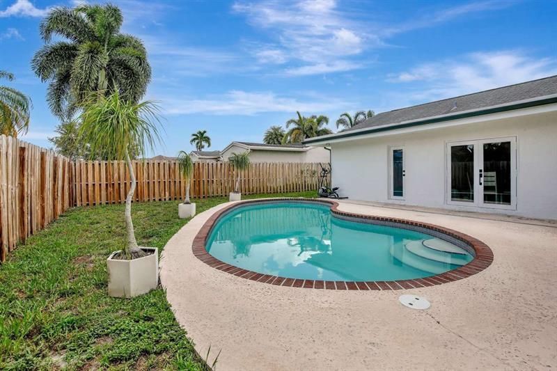 11831 NW 38th Place, Sunrise, FL 33323 Photo