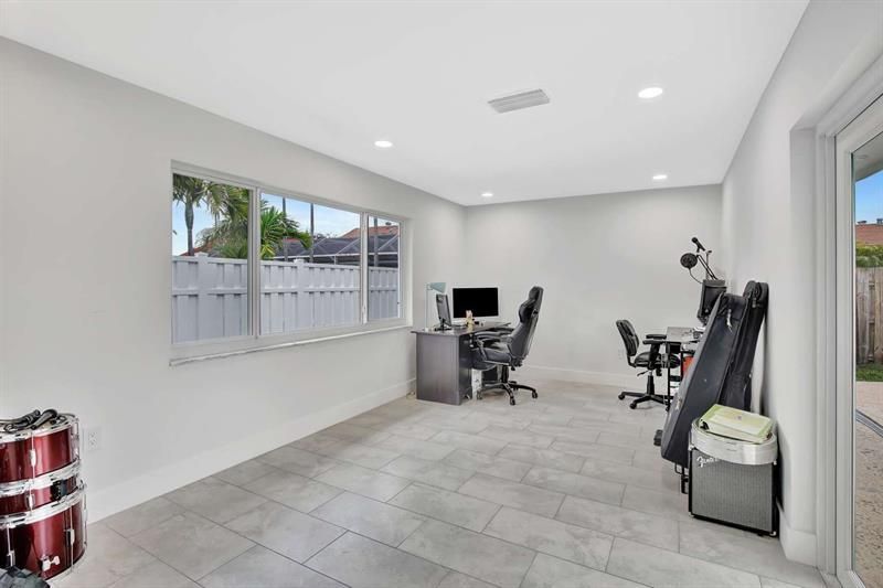 11831 NW 38th Place, Sunrise, FL 33323 Photo