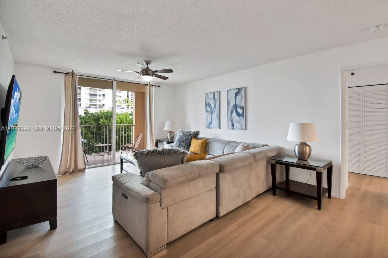 19601 E Country Club Dr, Unit 7308, Aventura, FL 33180 Photo