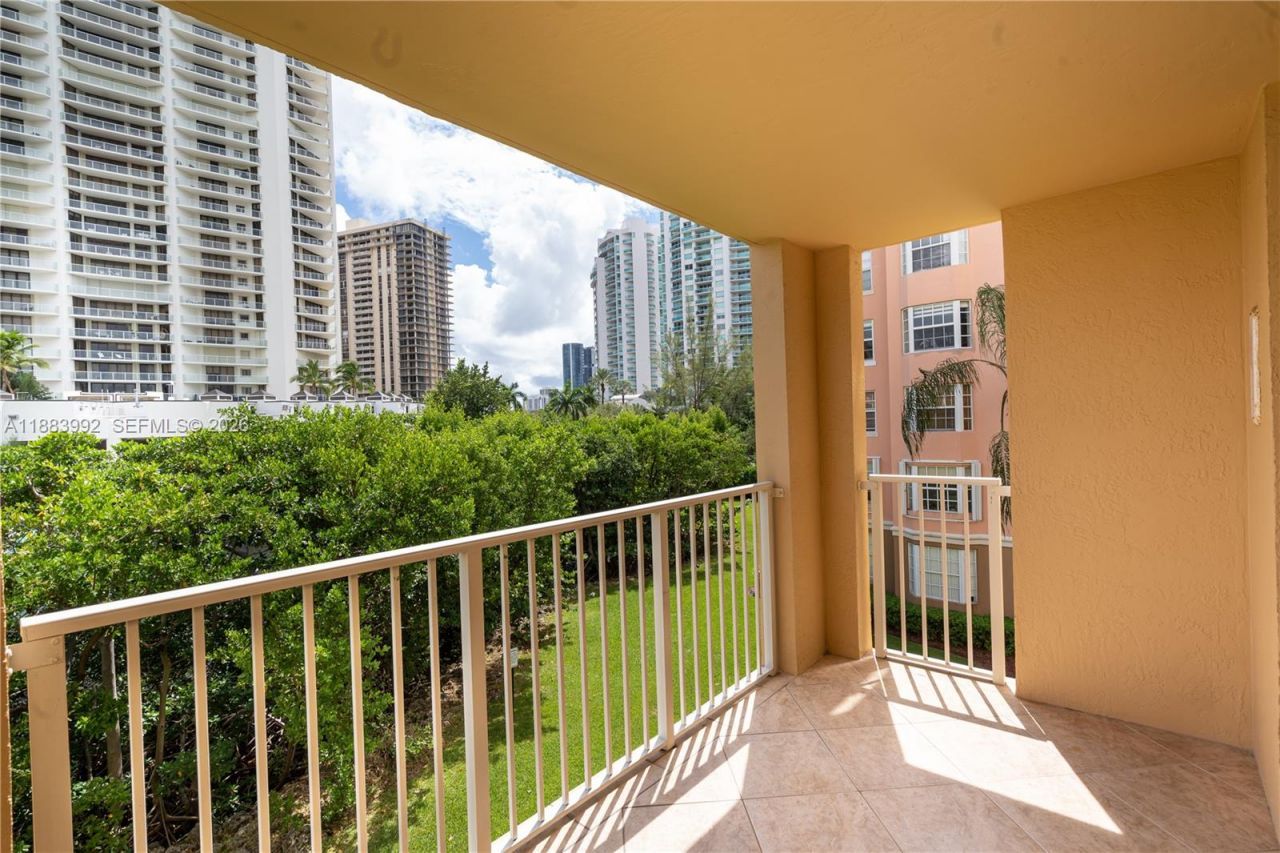 19601 E Country Club Dr, Unit 7308, Aventura, FL 33180 Photo