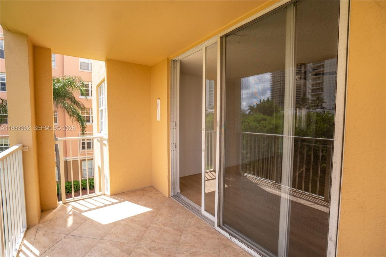 19601 E Country Club Dr, Unit 7308, Aventura, FL 33180 Photo
