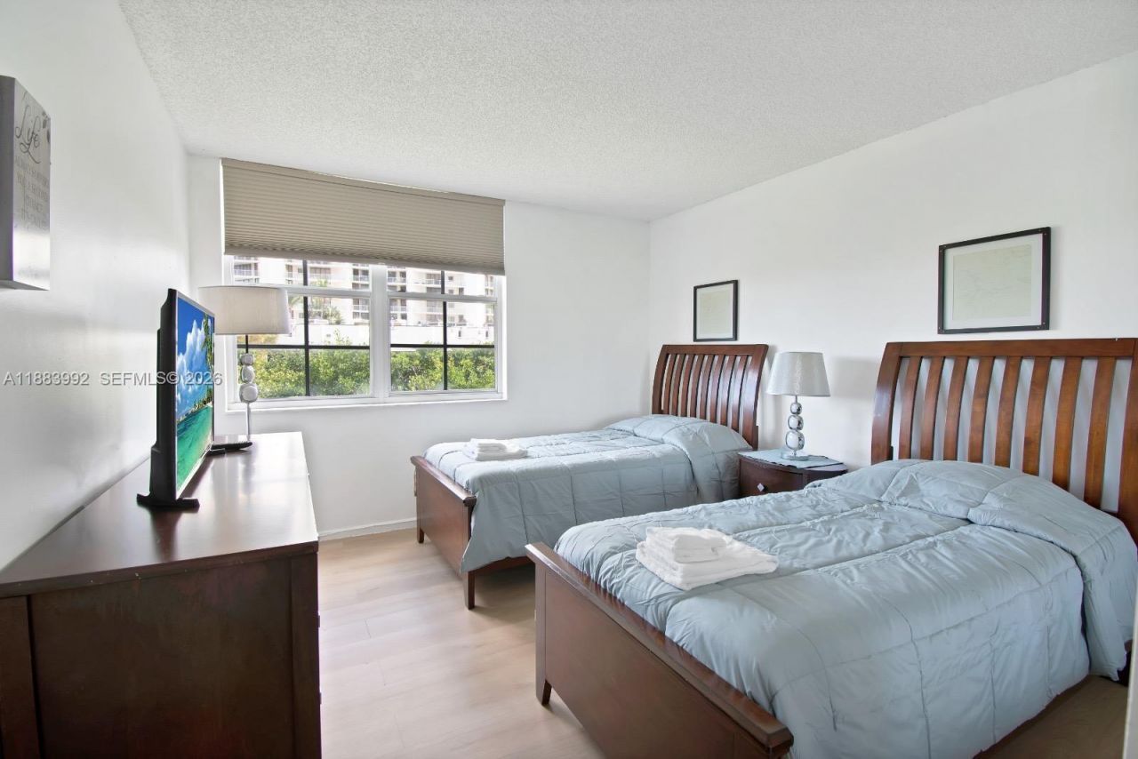 19601 E Country Club Dr, Unit 7308, Aventura, FL 33180 Photo