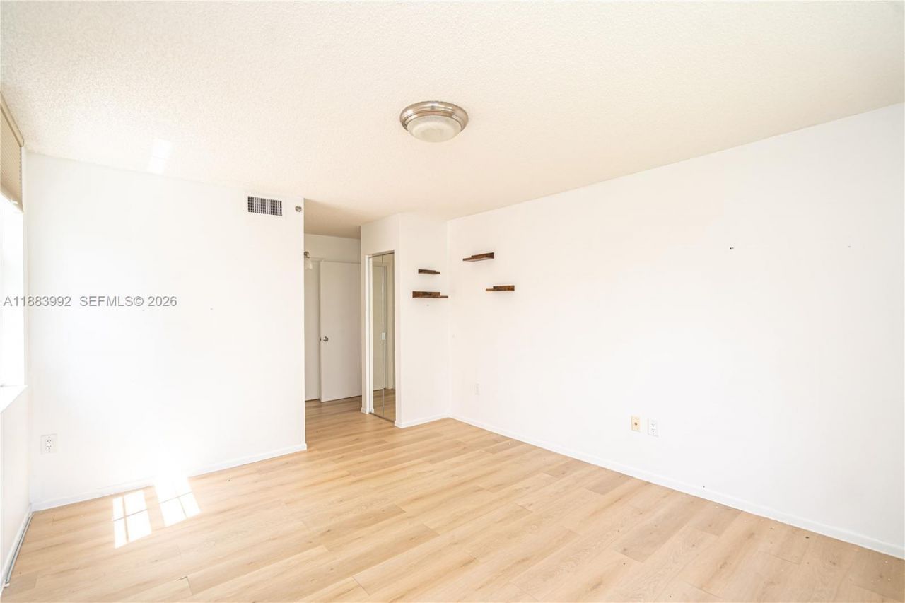 19601 E Country Club Dr, Unit 7308, Aventura, FL 33180 Photo