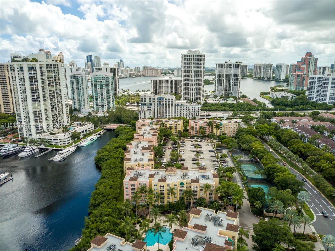 19601 E Country Club Dr, Unit 7308, Aventura, FL 33180 Photo