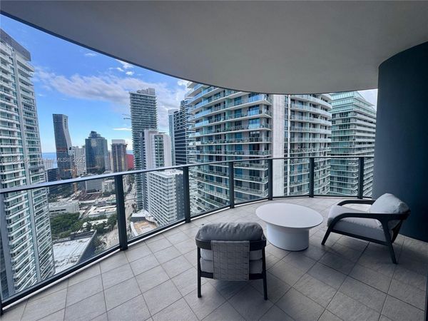 1000 Brickell Plz, Unit 3302, Miami, FL 33131