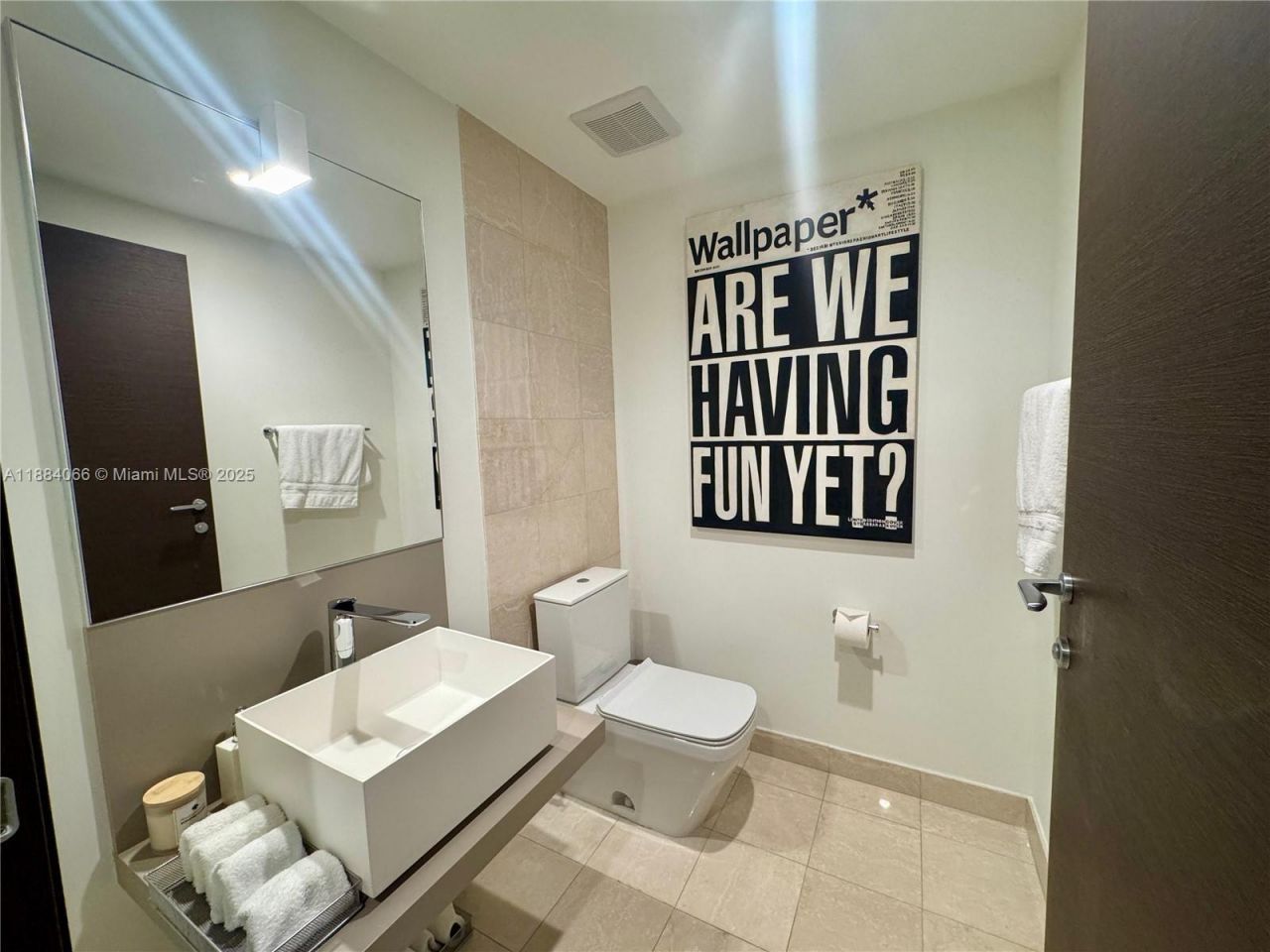 1000 Brickell Plz, Unit 3302, Miami, FL 33131 Photo