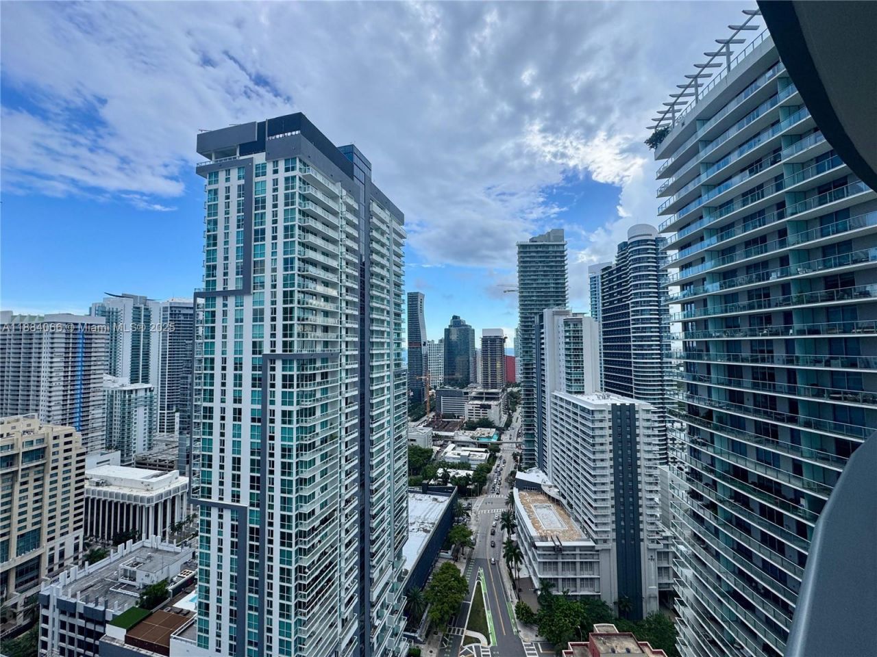1000 Brickell Plz, Unit 3302, Miami, FL 33131 Photo