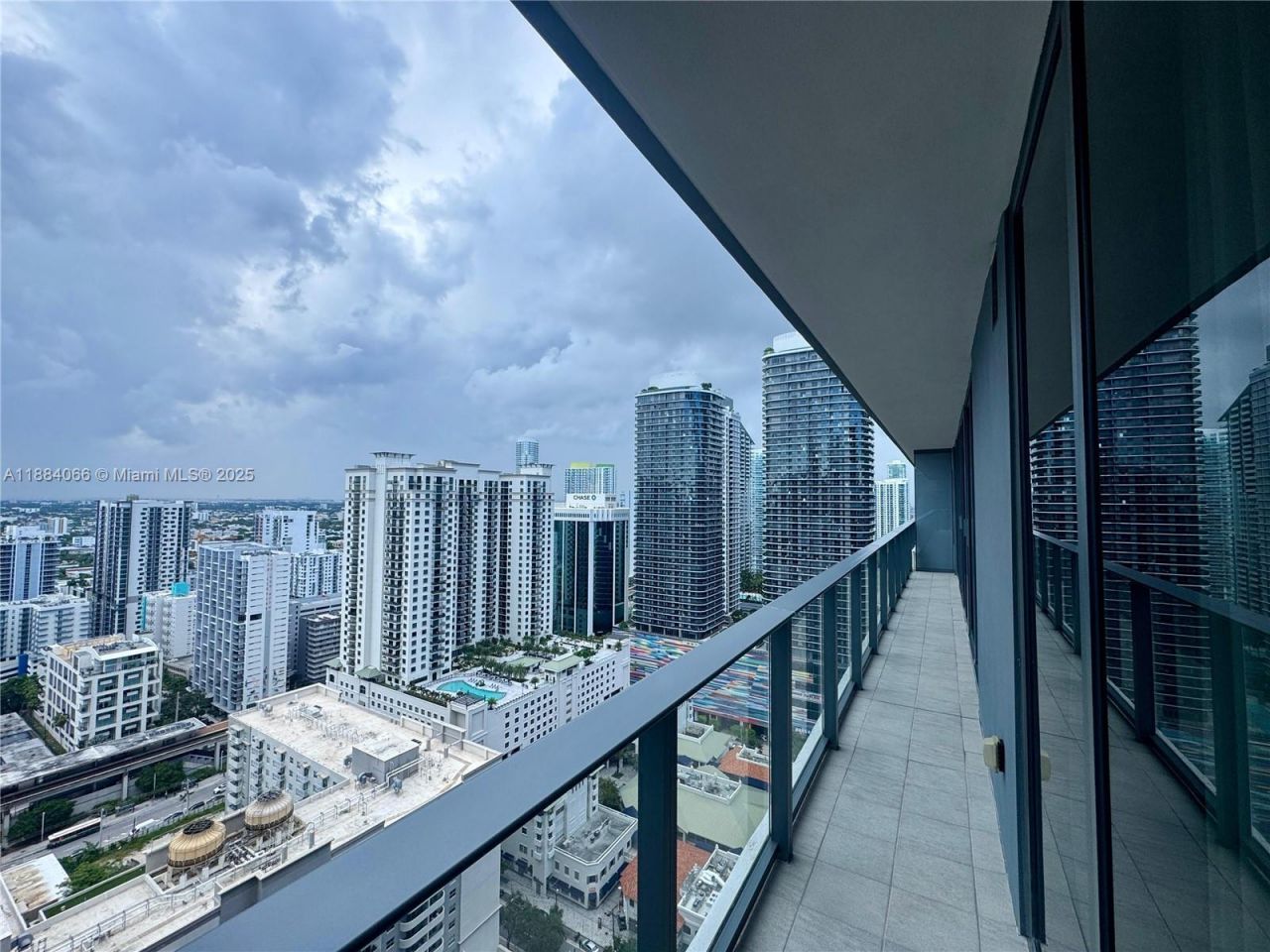 1000 Brickell Plz, Unit 3302, Miami, FL 33131 Photo