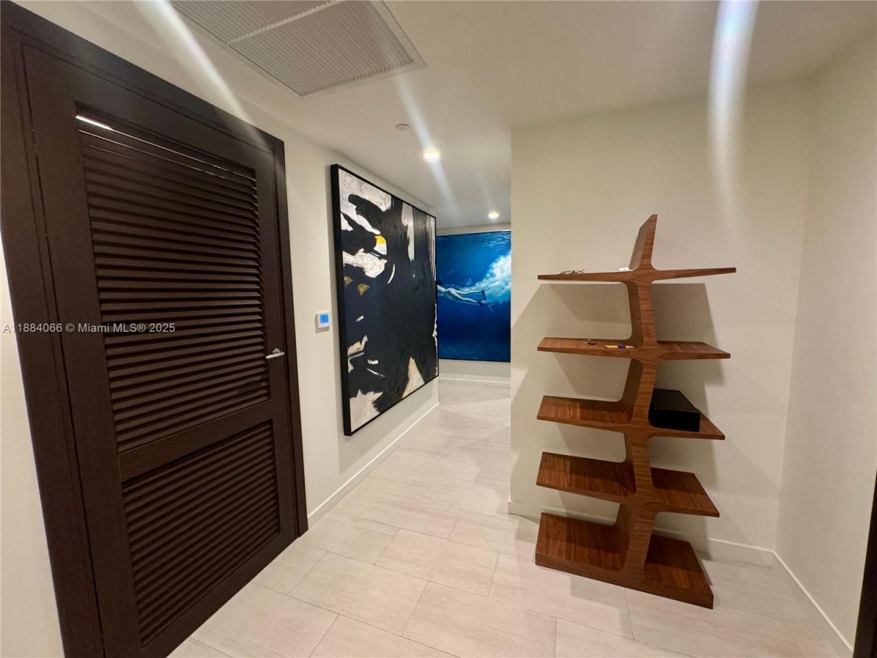 1000 Brickell Plz, Unit 3302, Miami, FL 33131 Photo