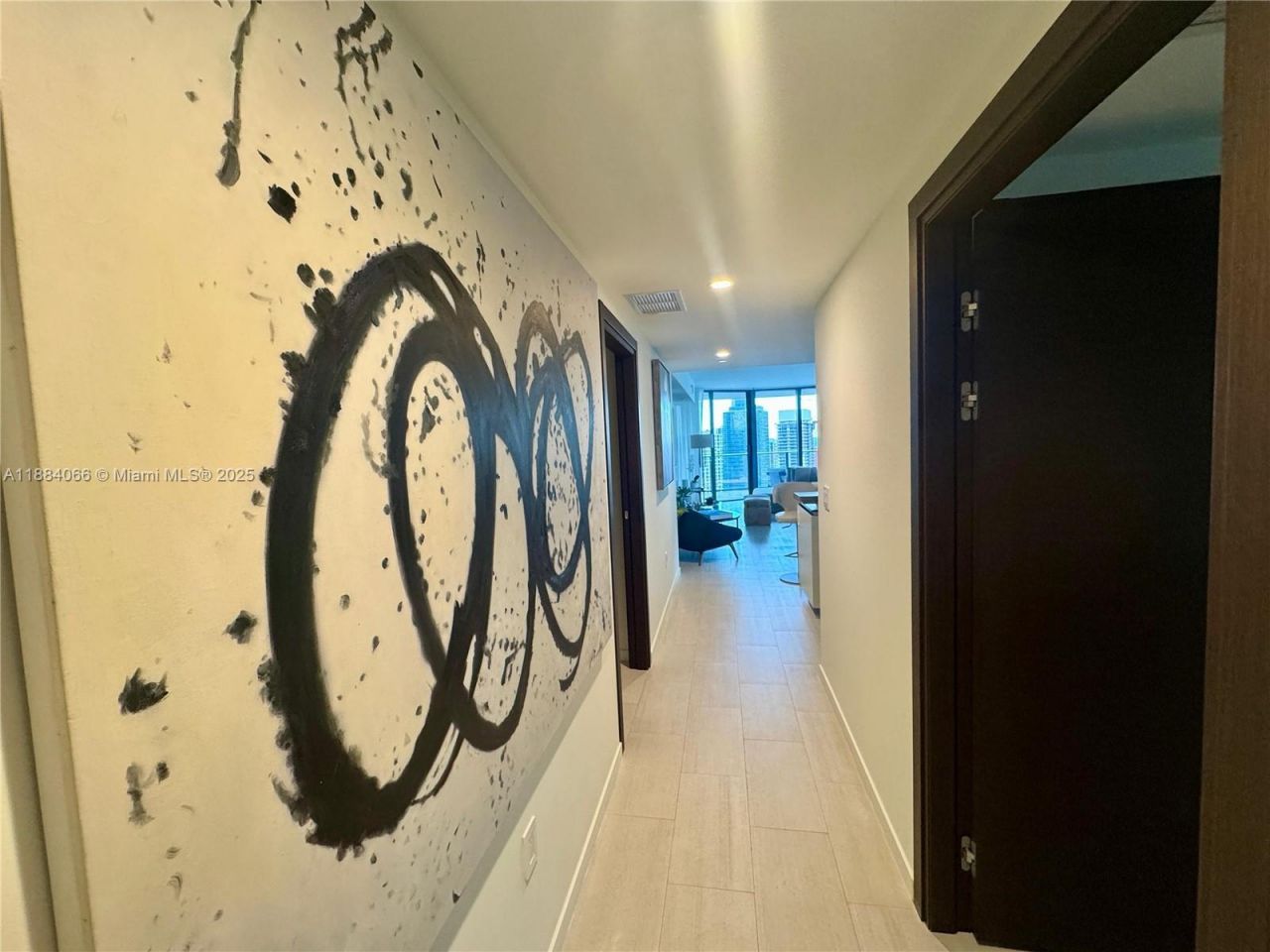 1000 Brickell Plz, Unit 3302, Miami, FL 33131 Photo