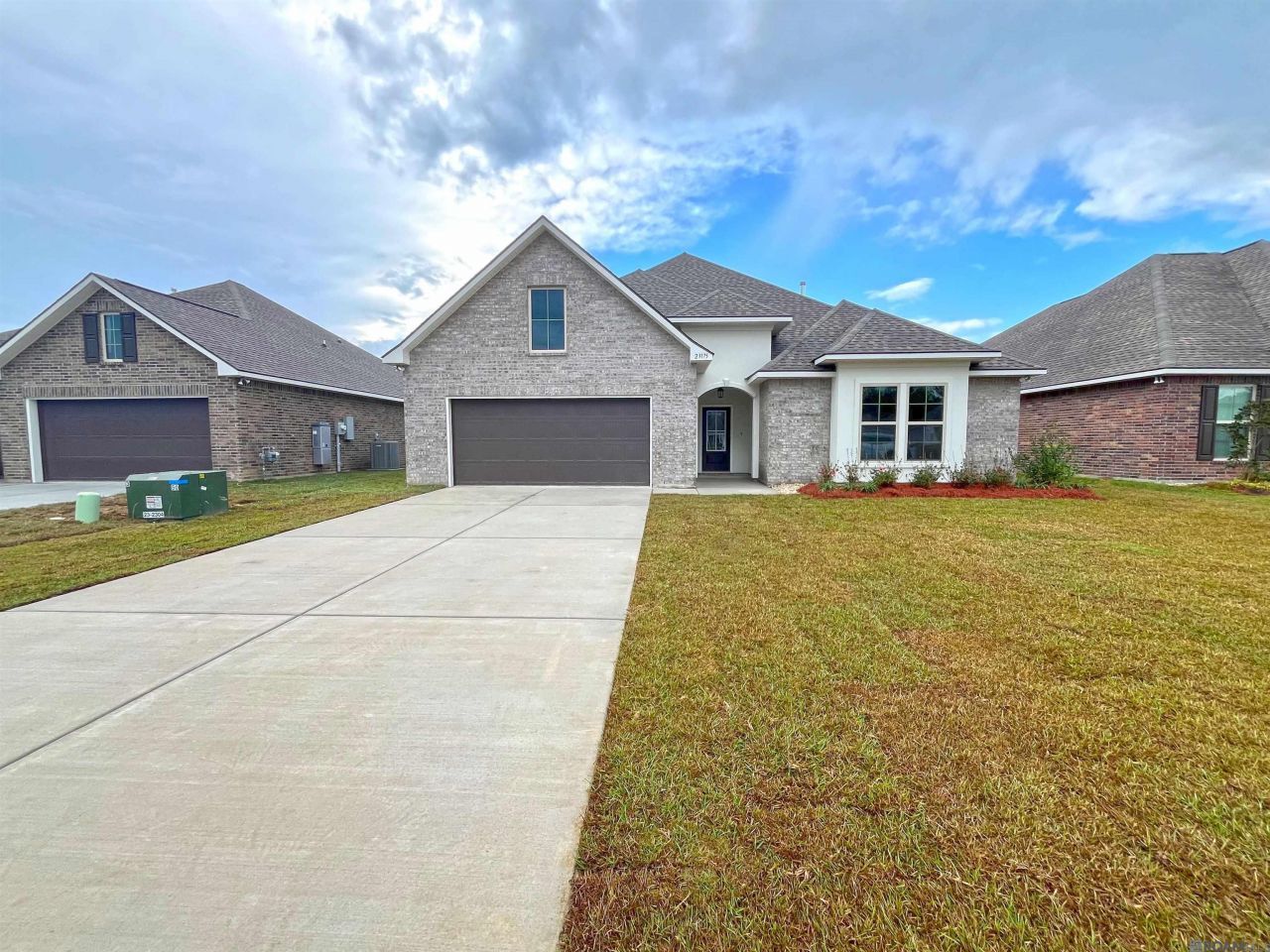 23175 Waterbuck Lake Ct, Denham Springs, LA 70726 Main Photo