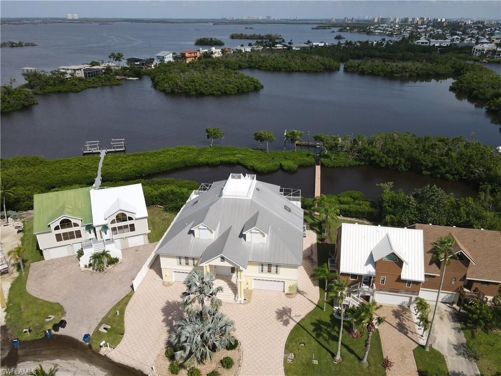 21523 Indian Bayou Dr, Fort Myers Beach, FL 33931 Photo