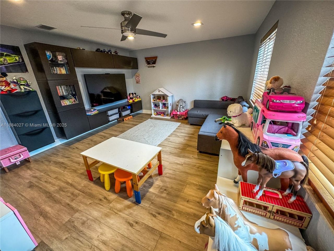 857 Vanda Ter, Weston, FL 33327 Photo