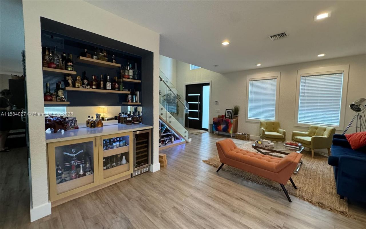 857 Vanda Ter, Weston, FL 33327 Photo