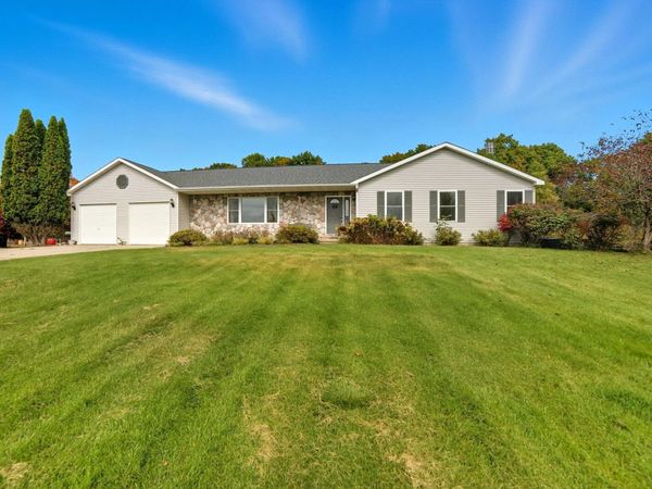 7580 River Road, Evart, MI 49631