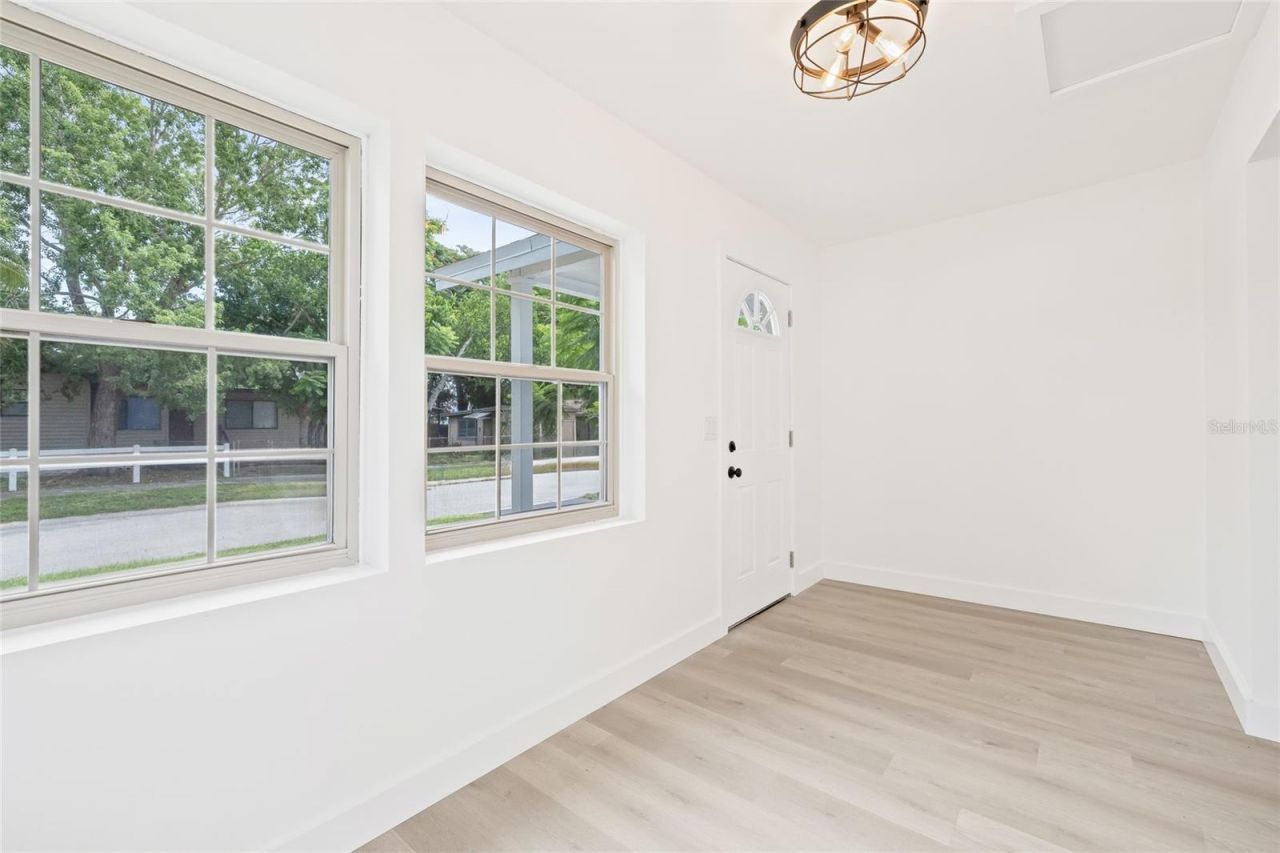 4550 21st Street N, Saint Petersburg, FL 33714 Photo