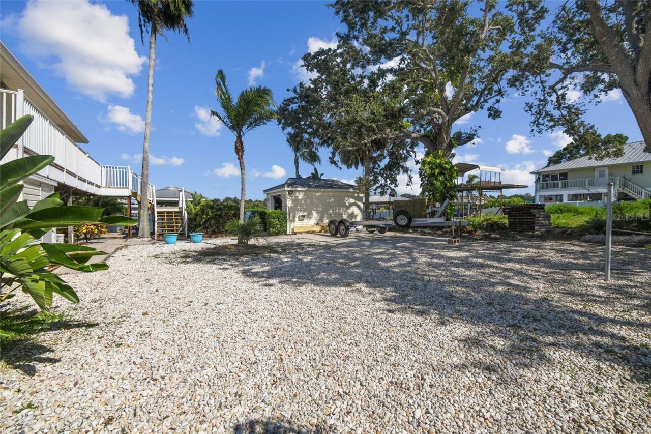 9914 Alavista Drive, Gibsonton, FL 33534 Photo