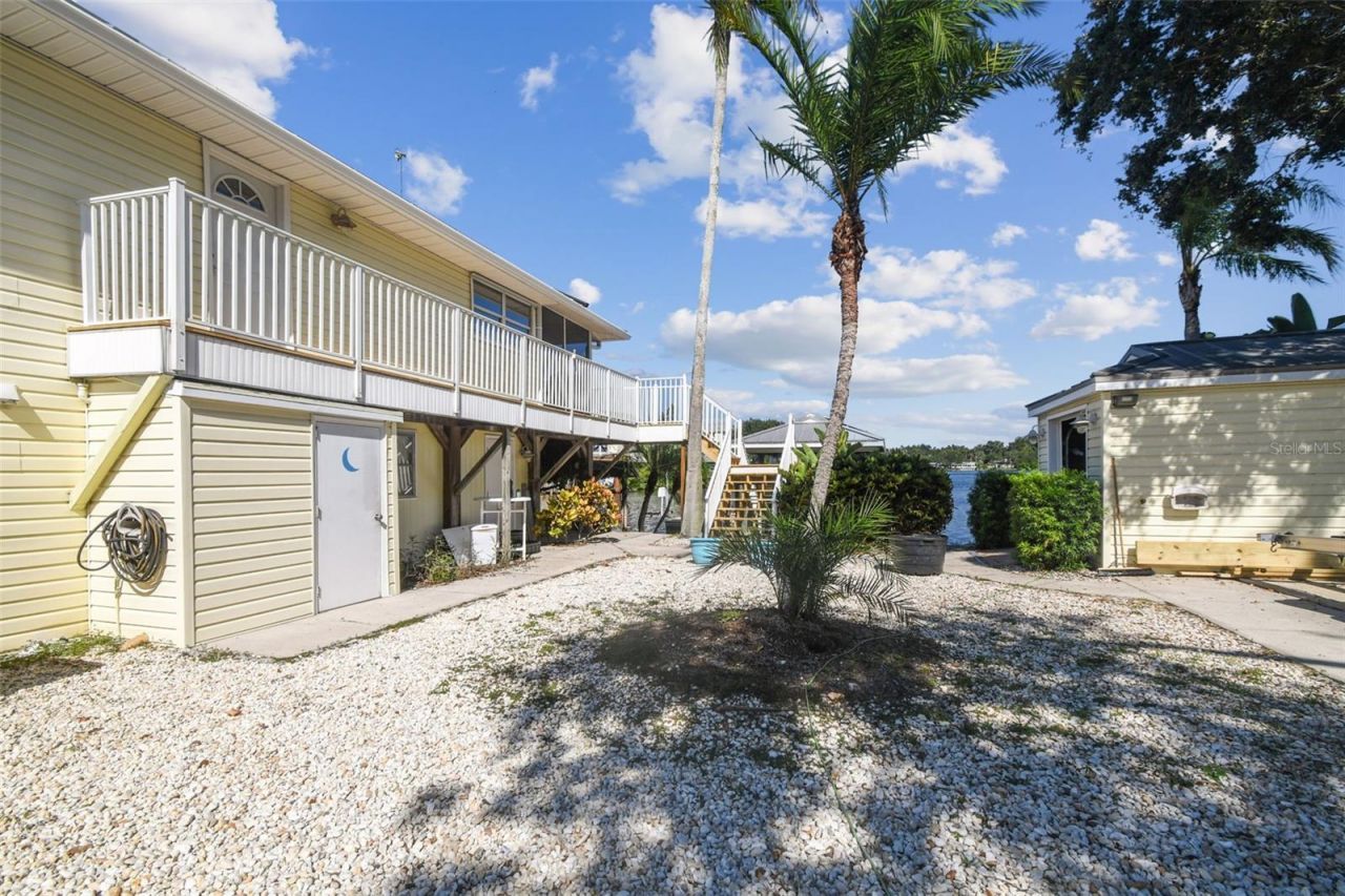 9914 Alavista Drive, Gibsonton, FL 33534 Photo