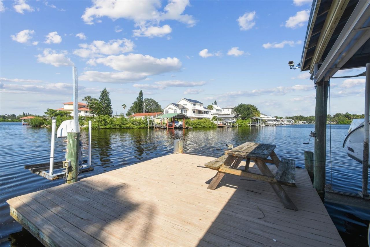 9914 Alavista Drive, Gibsonton, FL 33534 Photo