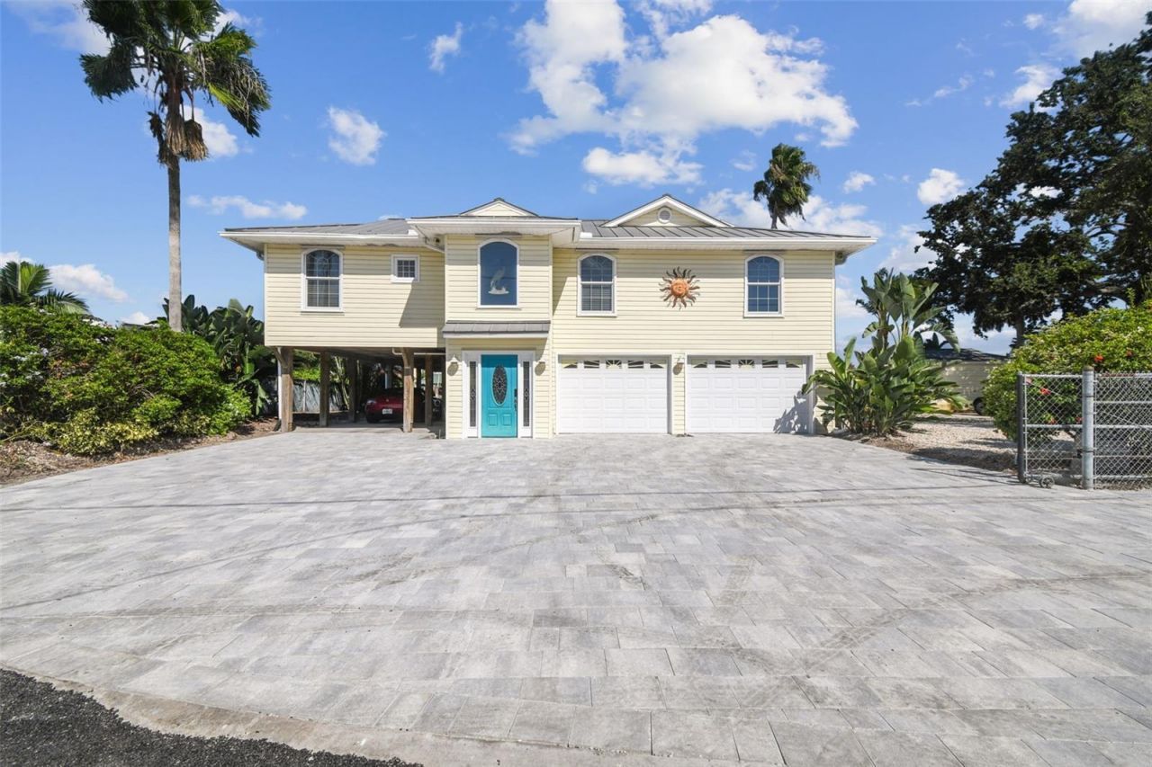 9914 Alavista Drive, Gibsonton, FL 33534 Photo